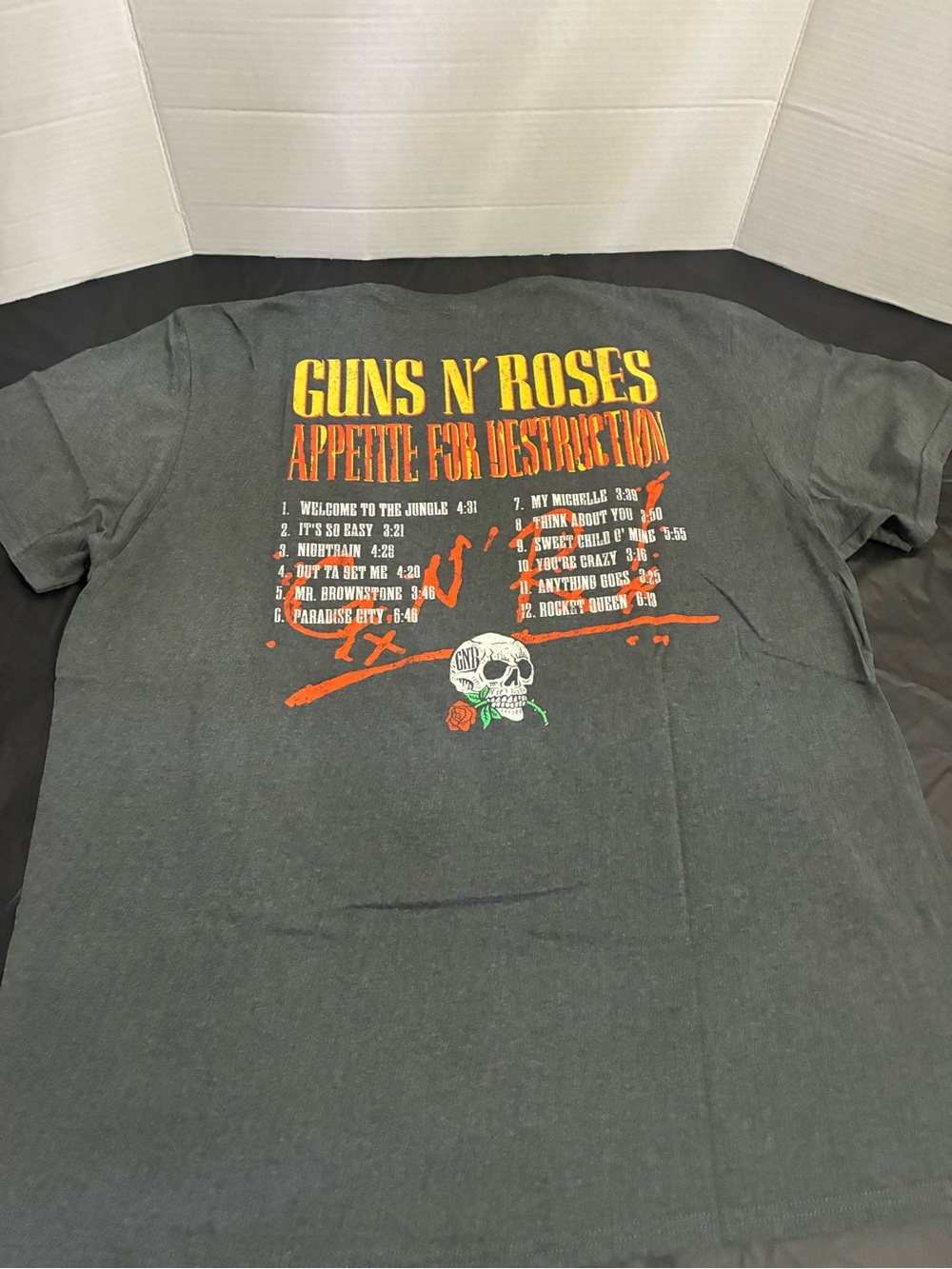 Men's Black 'Appetite for Destruction Tour 1988' Graphic T-Shirt - Picture 2 of 5